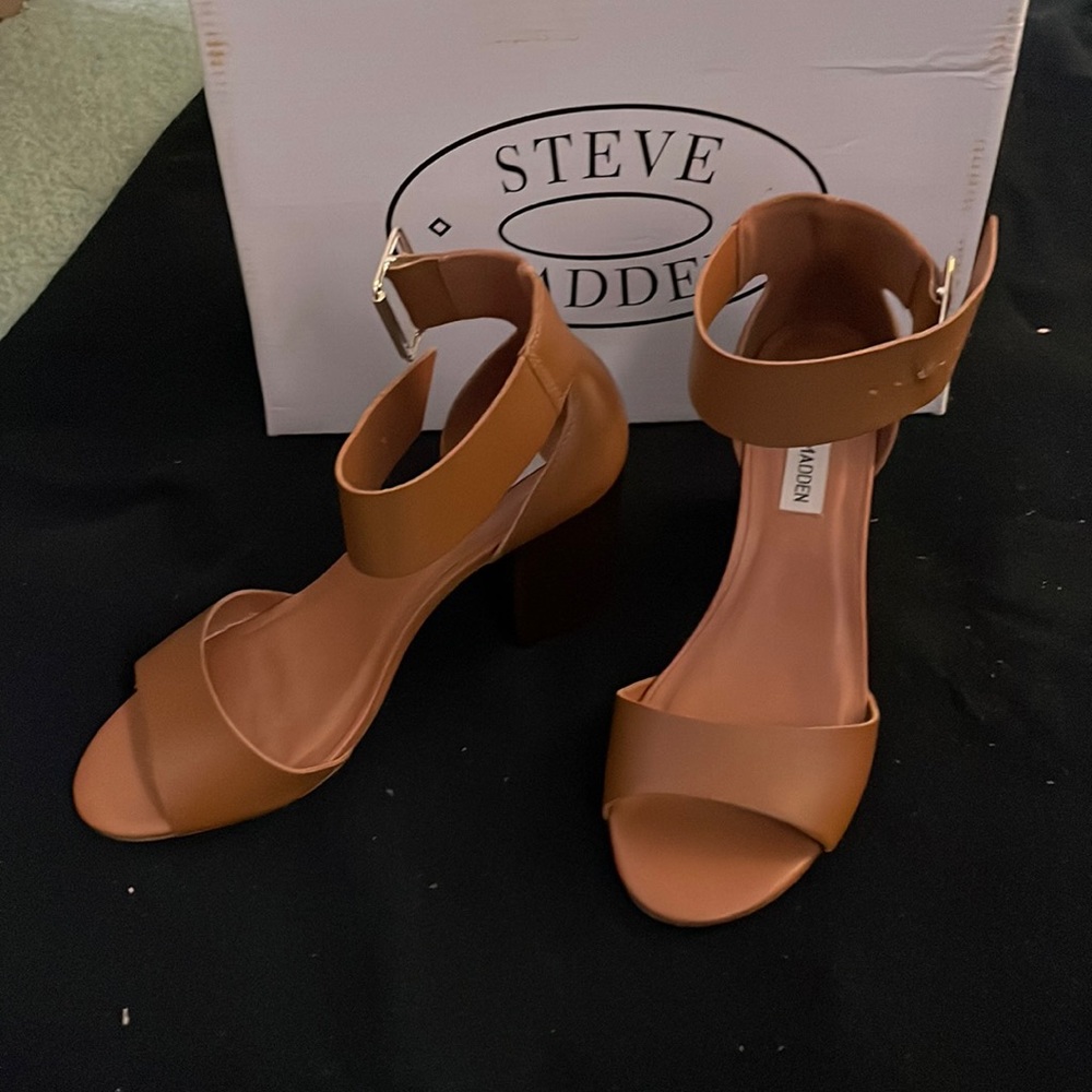 Steve Madden Estonia size 6.5 cognac Lee color